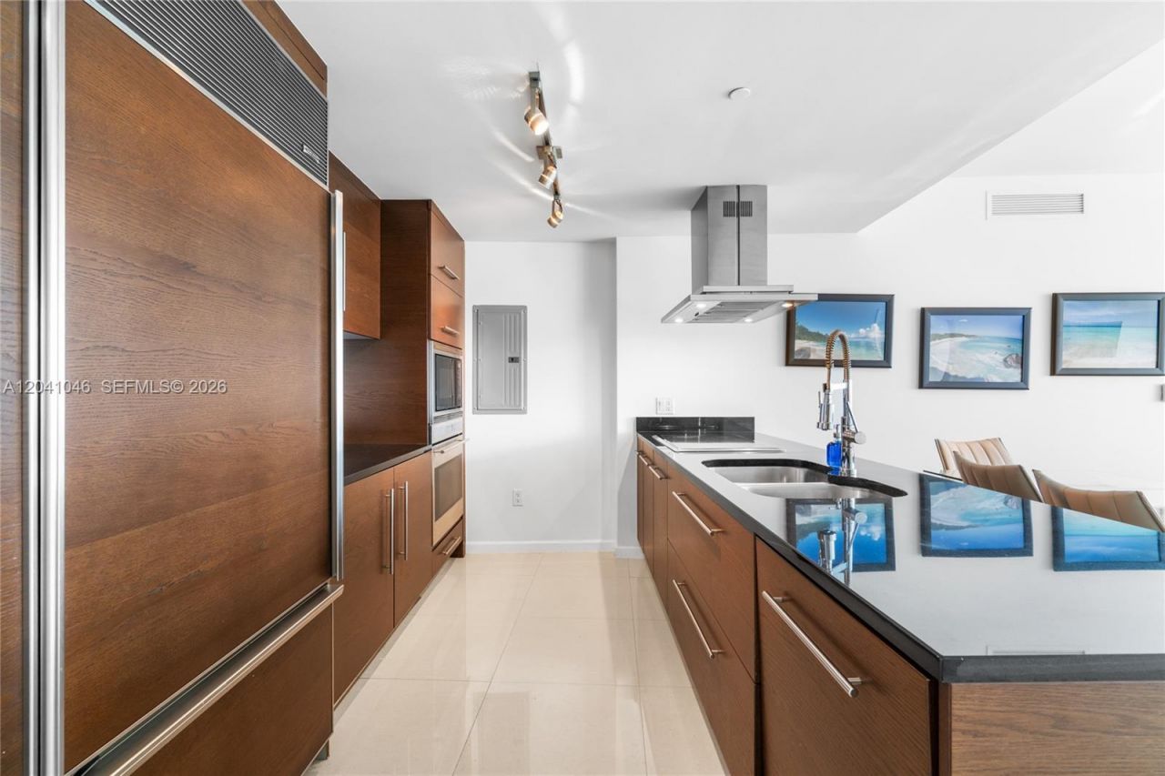 495 Brickell Ave, Unit BAY807, Miami, FL 33131 Photo