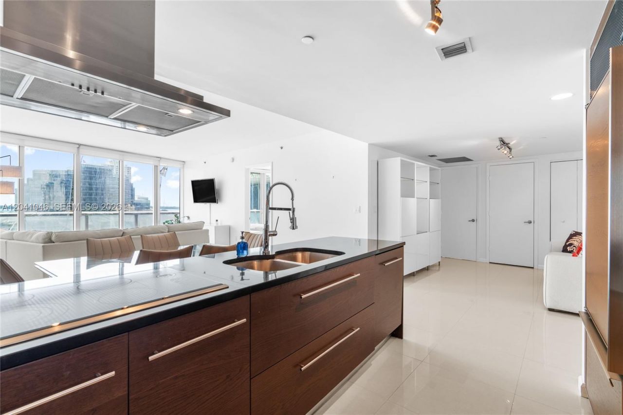 495 Brickell Ave, Unit BAY807, Miami, FL 33131 Photo