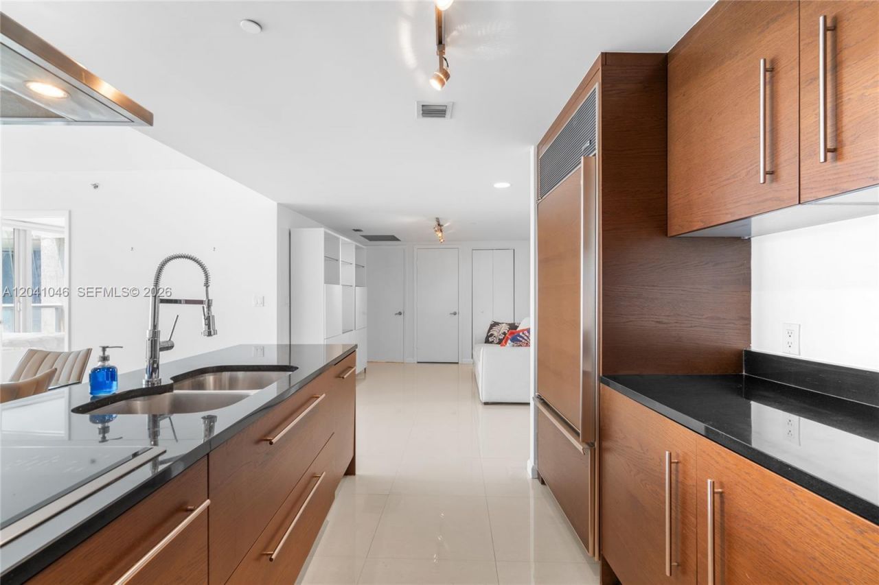 495 Brickell Ave, Unit BAY807, Miami, FL 33131 Photo