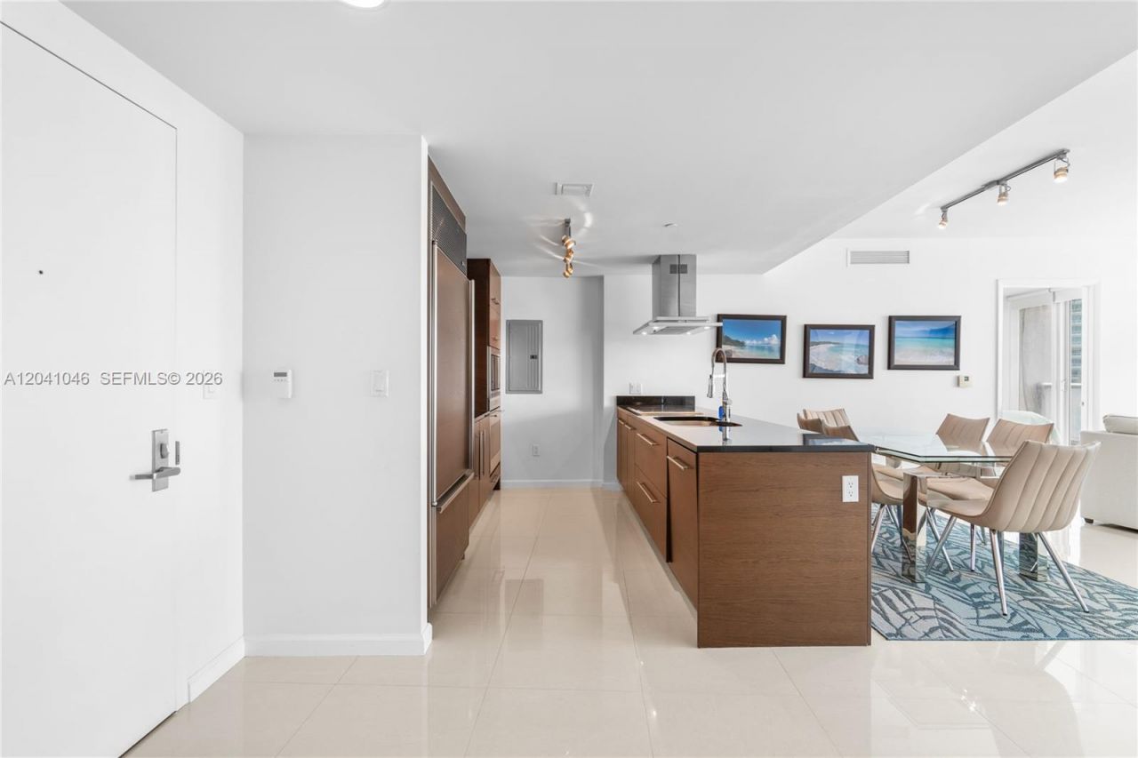 495 Brickell Ave, Unit BAY807, Miami, FL 33131 Photo