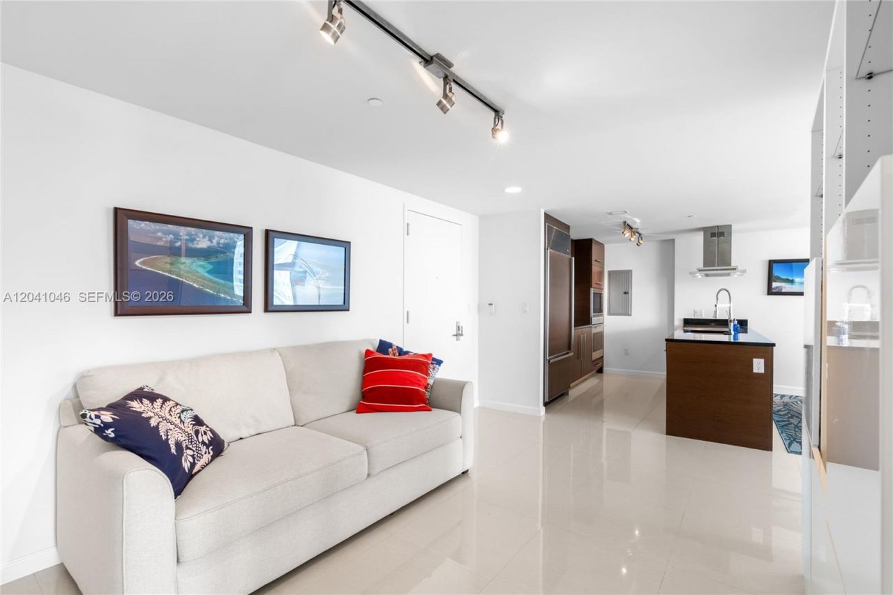 495 Brickell Ave, Unit BAY807, Miami, FL 33131 Photo
