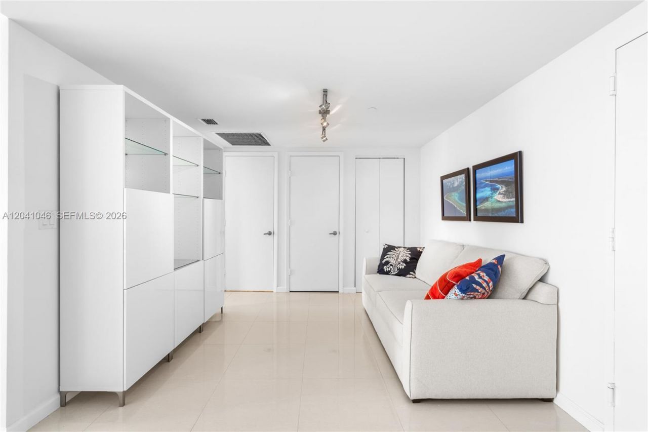 495 Brickell Ave, Unit BAY807, Miami, FL 33131 Photo