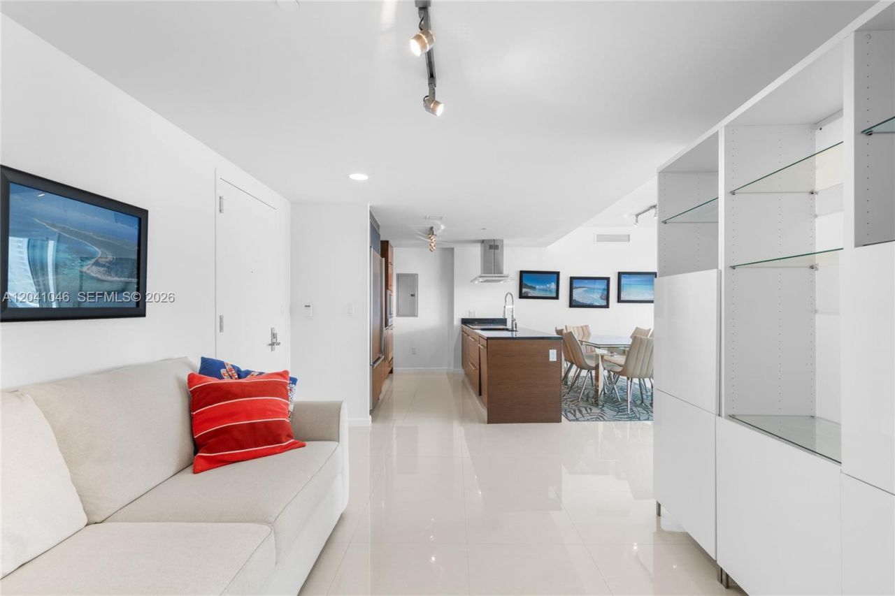 495 Brickell Ave, Unit BAY807, Miami, FL 33131 Photo