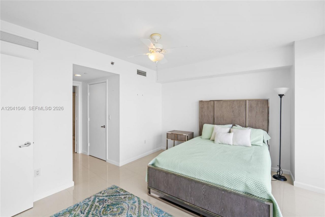 495 Brickell Ave, Unit BAY807, Miami, FL 33131 Photo