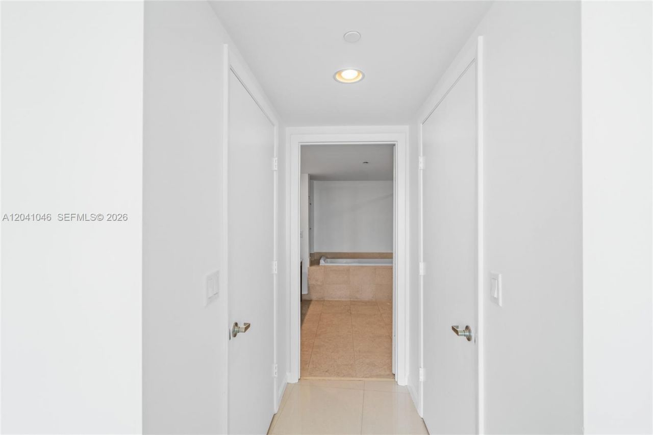 495 Brickell Ave, Unit BAY807, Miami, FL 33131 Photo