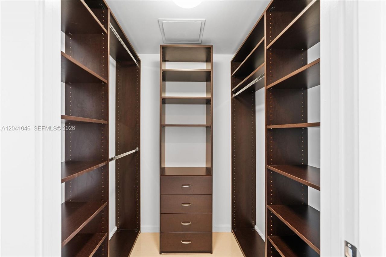 495 Brickell Ave, Unit BAY807, Miami, FL 33131 Photo