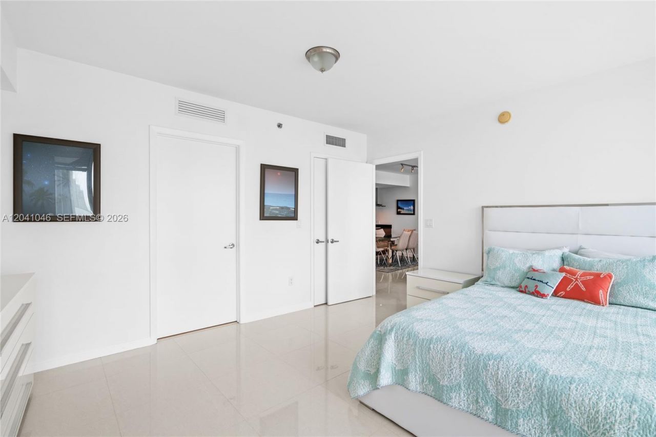495 Brickell Ave, Unit BAY807, Miami, FL 33131 Photo