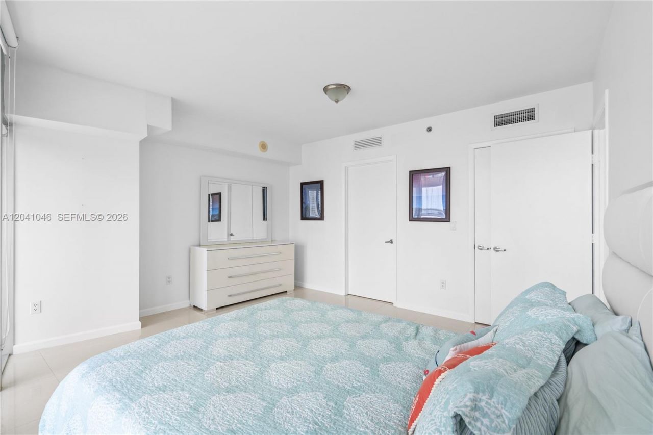 495 Brickell Ave, Unit BAY807, Miami, FL 33131 Photo
