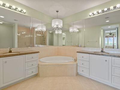 4 Harbour Isle Drive E, Unit 106, Fort Pierce, FL 34949 Photo