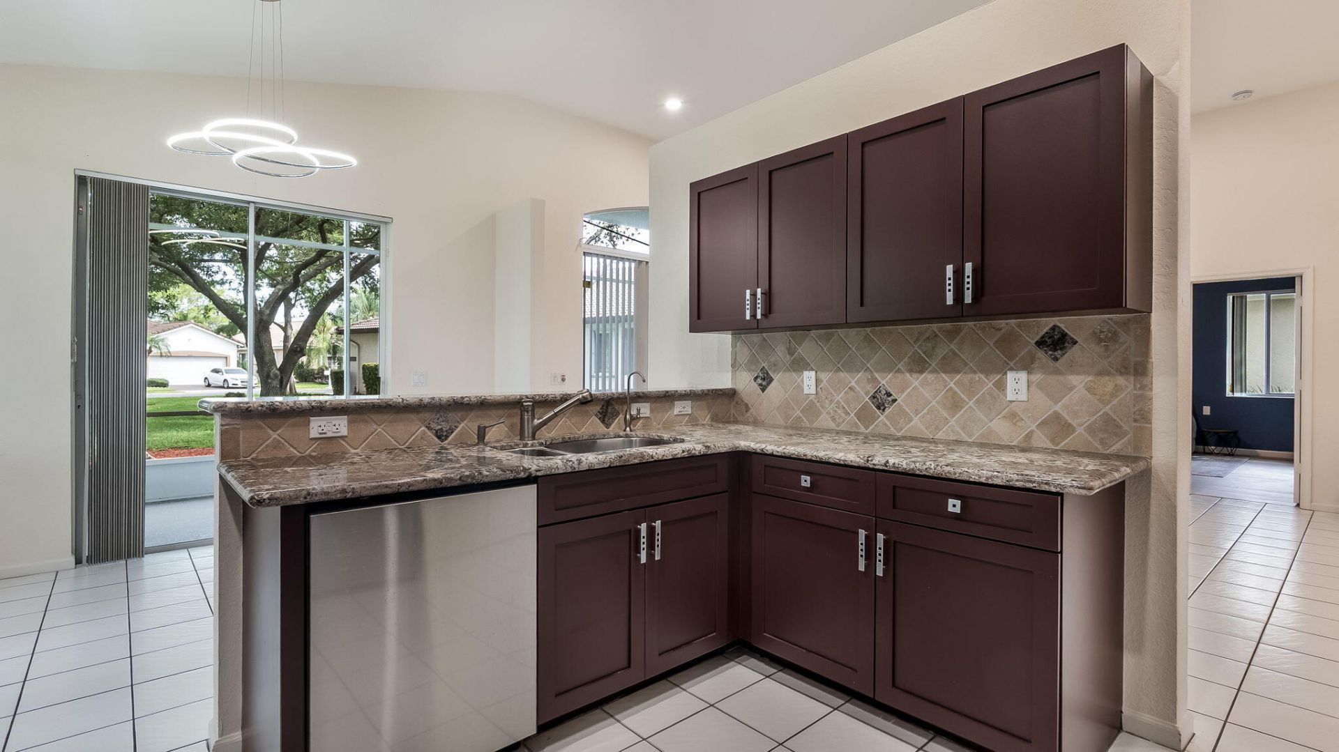 8754 NW 75th Place, Tamarac, FL 33321 Photo