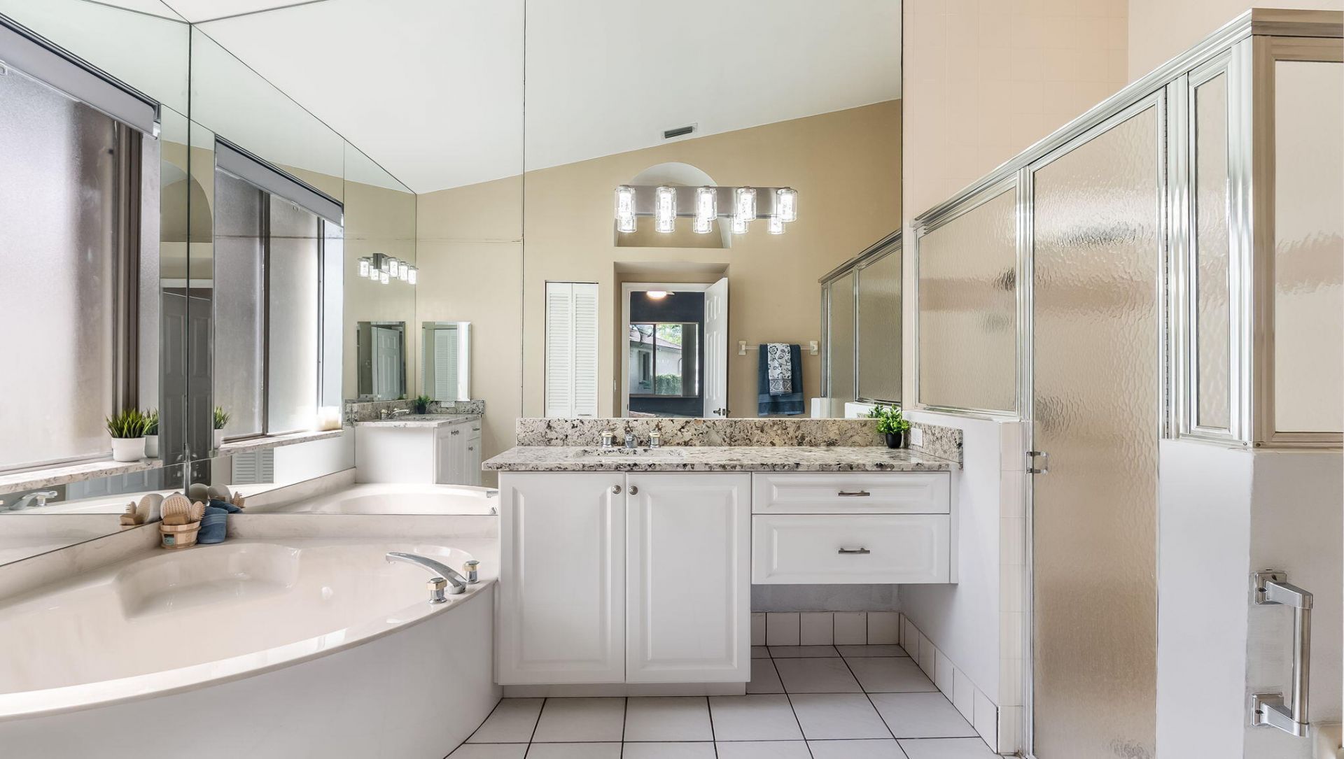 8754 NW 75th Place, Tamarac, FL 33321 Photo