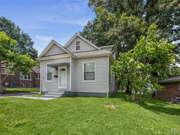 323 N 37th Street, Belleville, IL 62226