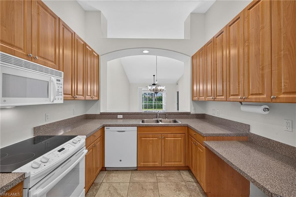 6156 Mandalay Cir, Unit 12, Naples, FL 34112 Photo