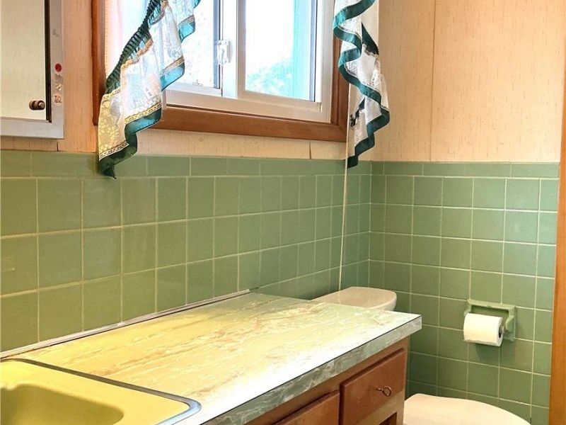 4950 N Sedgewick, Lyndhurst, OH 44124 Photo 9