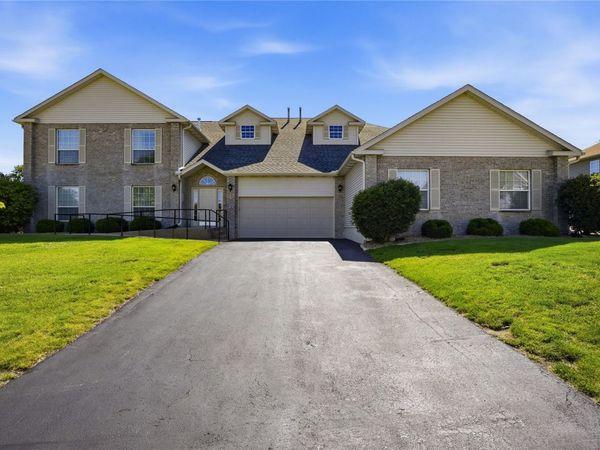4730 Westchester Drive NE, Unit C, Cedar Rapids, IA 52402