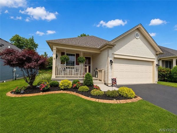 51 Hickory Grove Lane , Cheektowaga, NY 14227