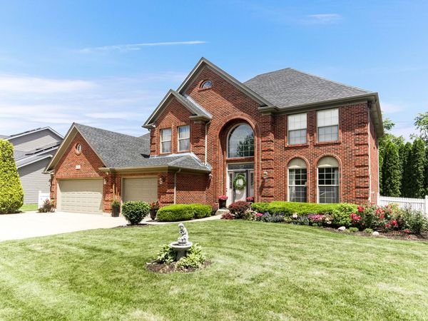 16305 Riverwood Drive, Plainfield, IL 60586