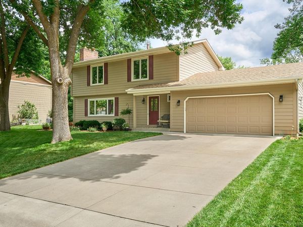 7020 Empire Lane N, Maple Grove, MN 55311