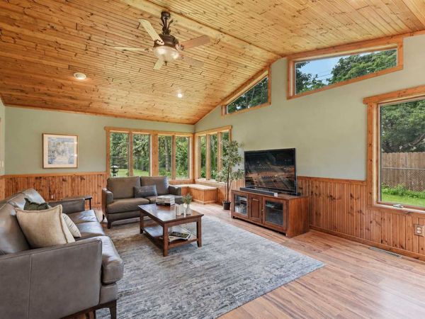 26 19th Avenue SW, New Brighton, MN 55112