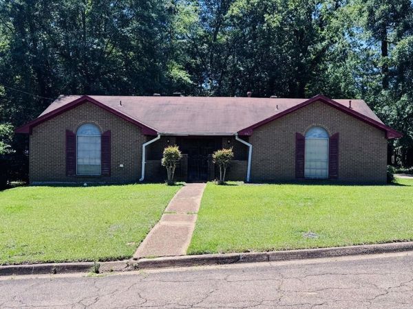 1225 Dardanelle Drive, Jackson, MS 39204