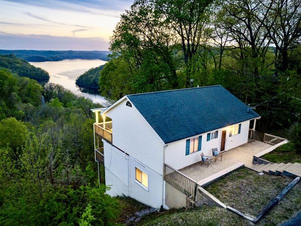 258 Captains Point Rd , Silver Point, TN 38582