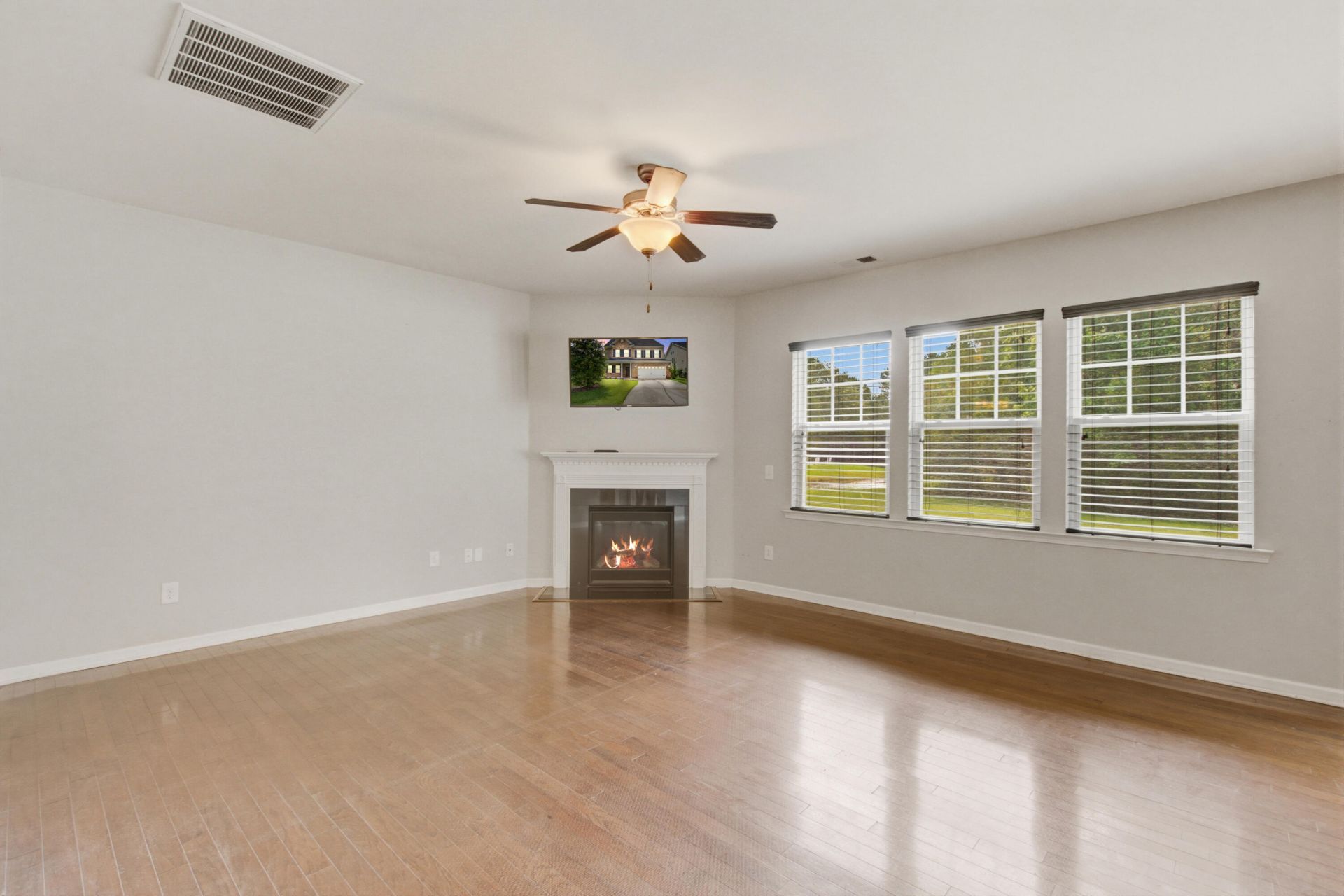 1005 Bald Cypress Drive Photo 14
