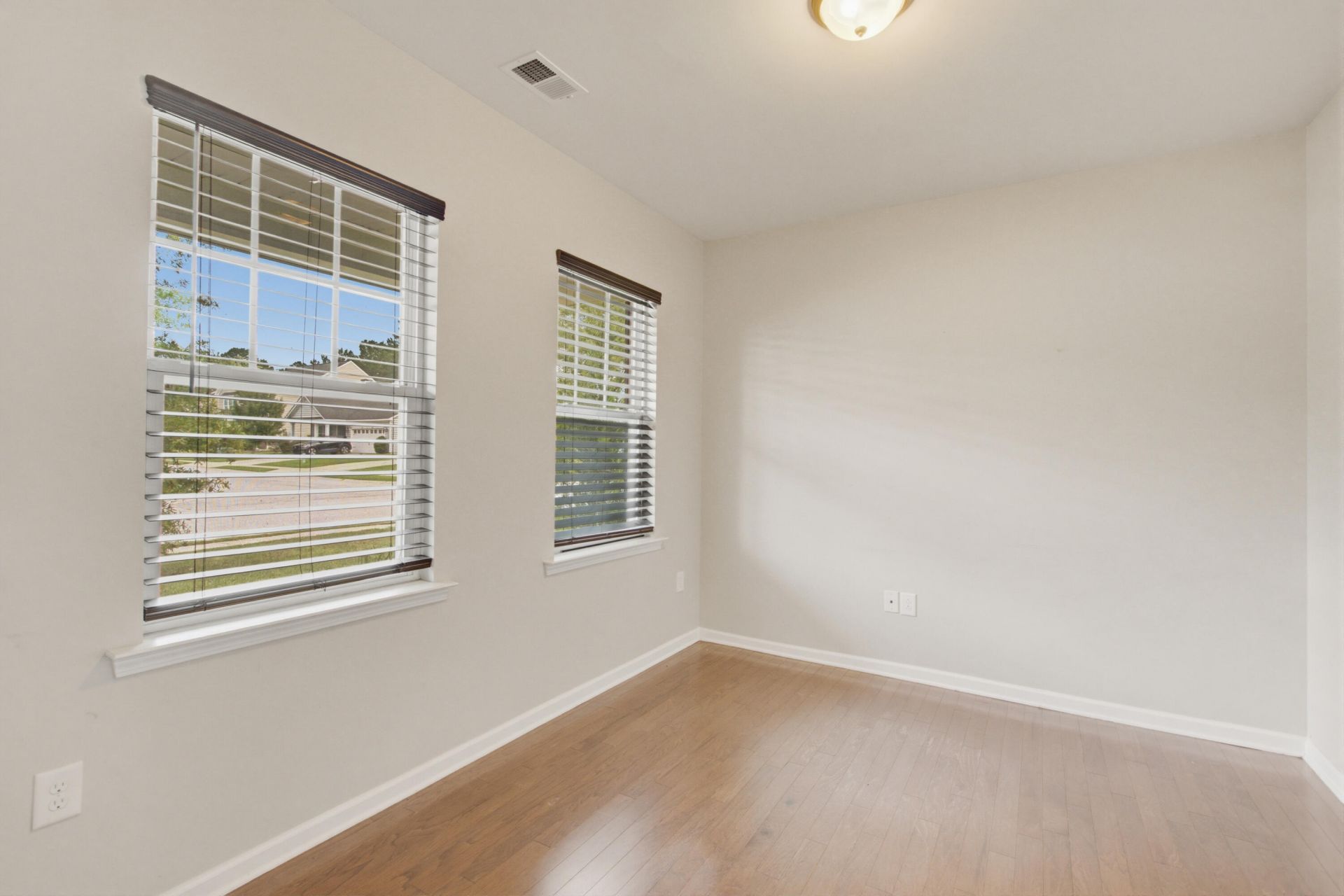 1005 Bald Cypress Drive Photo 7