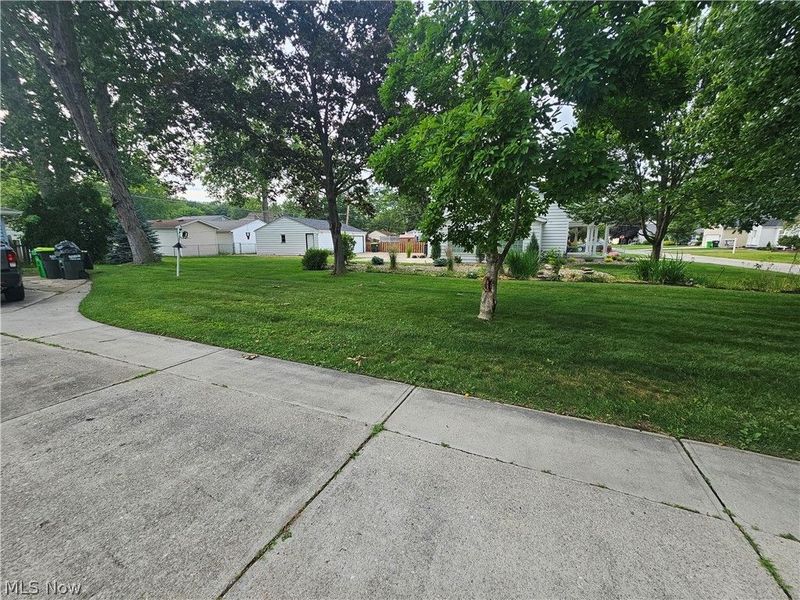 242 Sunset Road, Avon Lake, OH 44012 Photo 48