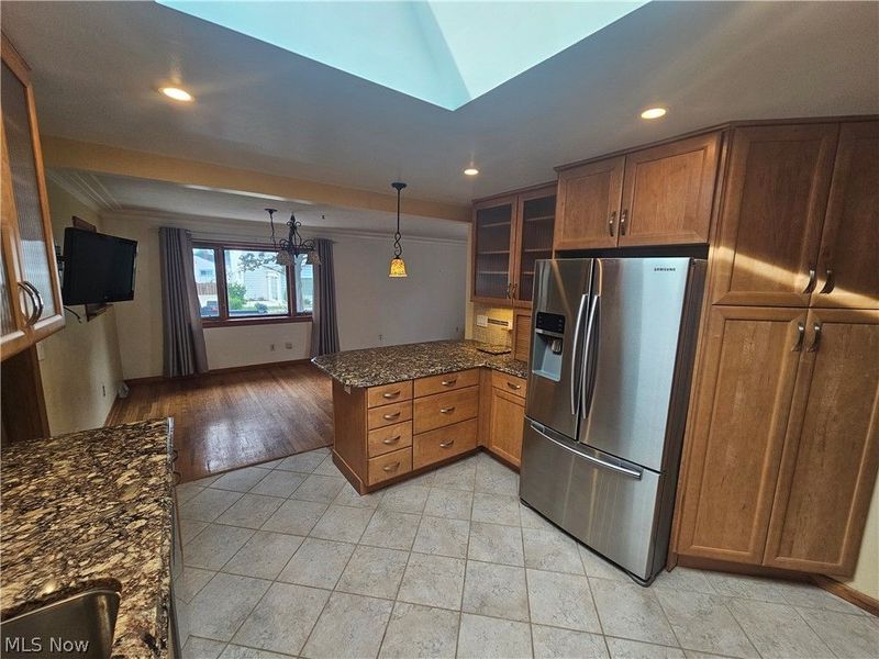 242 Sunset Road, Avon Lake, OH 44012 Photo 9