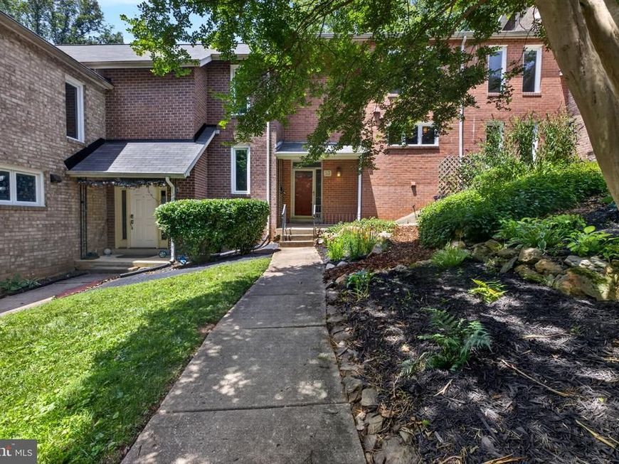 13 Guy Court, Rockville, MD 20850 Main Photo