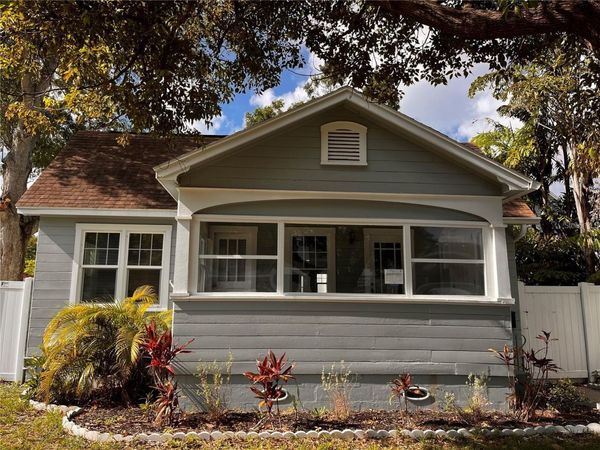 1136 19TH AVENUE N, ST PETERSBURG, FL 33704