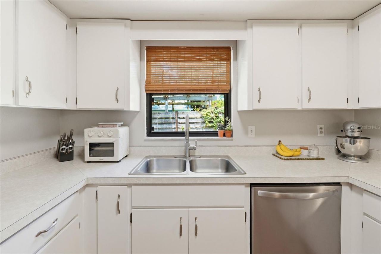 831 Highland Street, Sarasota, FL 34234 Photo