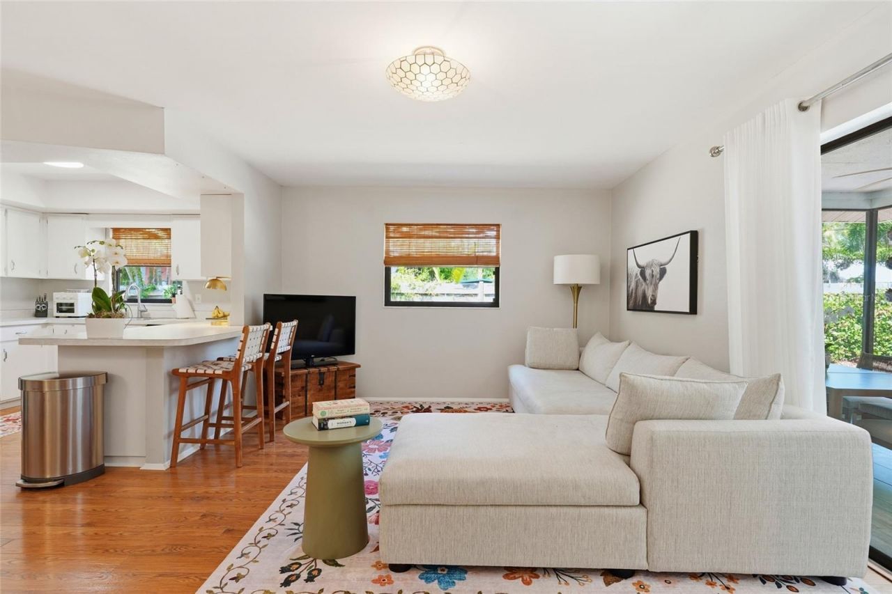831 Highland Street, Sarasota, FL 34234 Photo