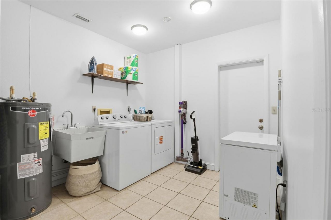 831 Highland Street, Sarasota, FL 34234 Photo