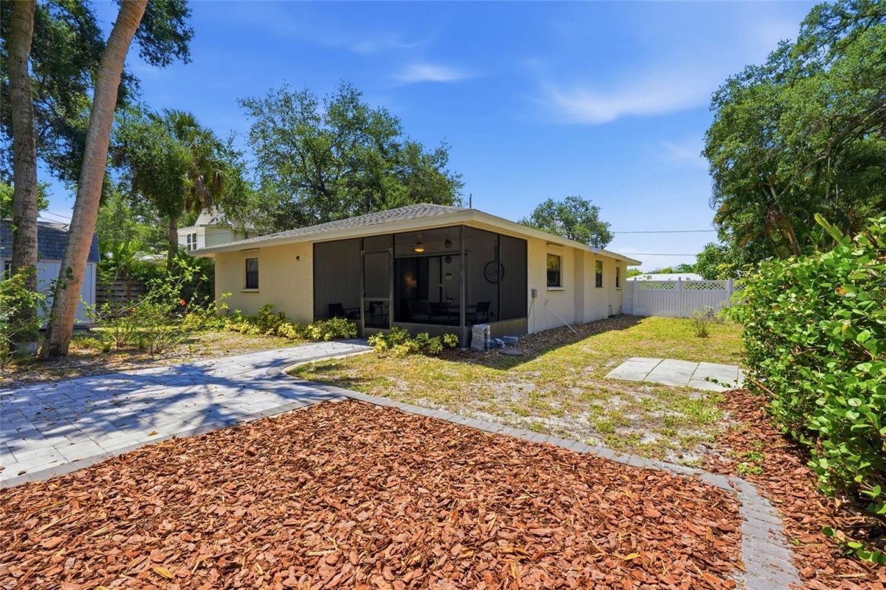 831 Highland Street, Sarasota, FL 34234 Photo