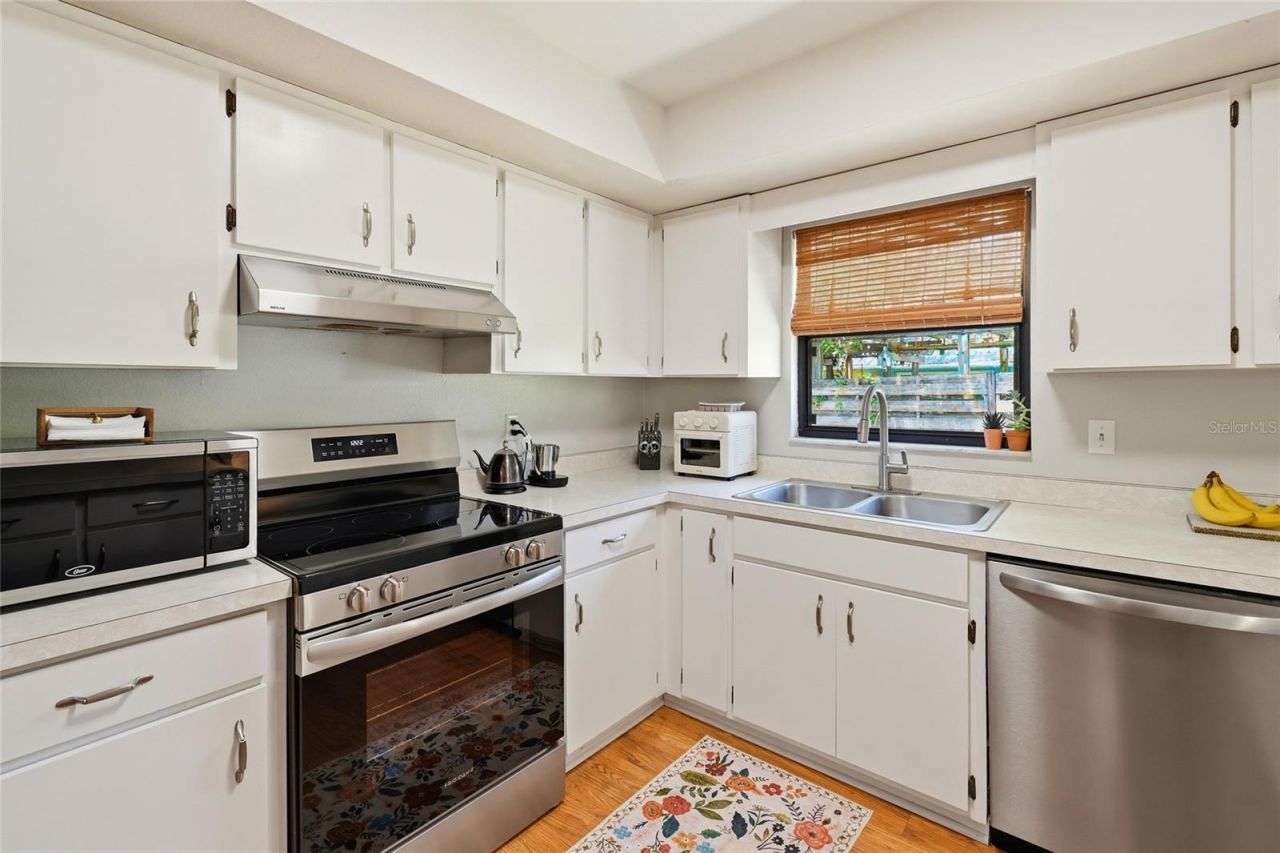 831 Highland Street, Sarasota, FL 34234 Photo