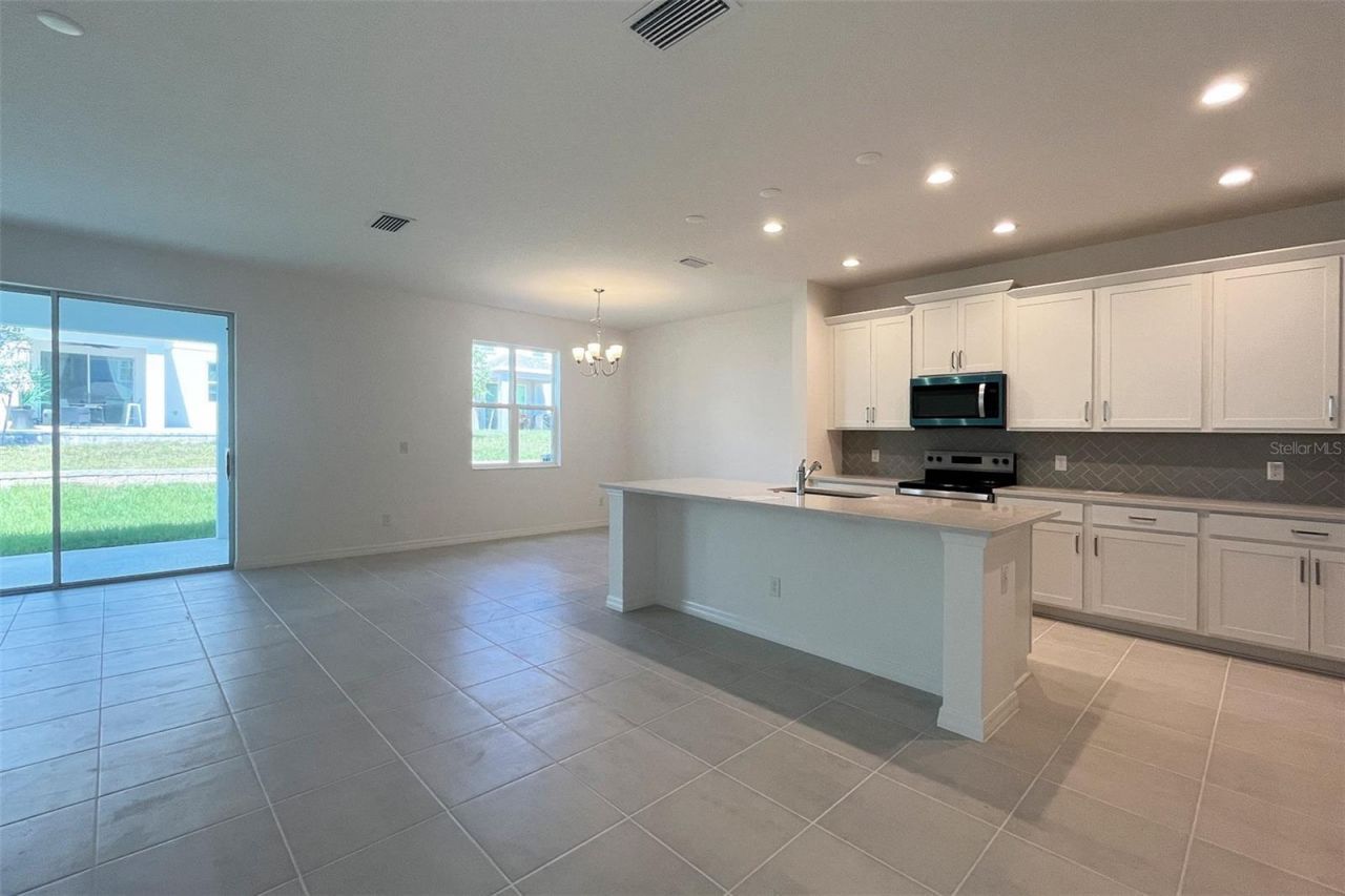 7052 Rolling Leaf Road , Groveland, FL 34736 Photo