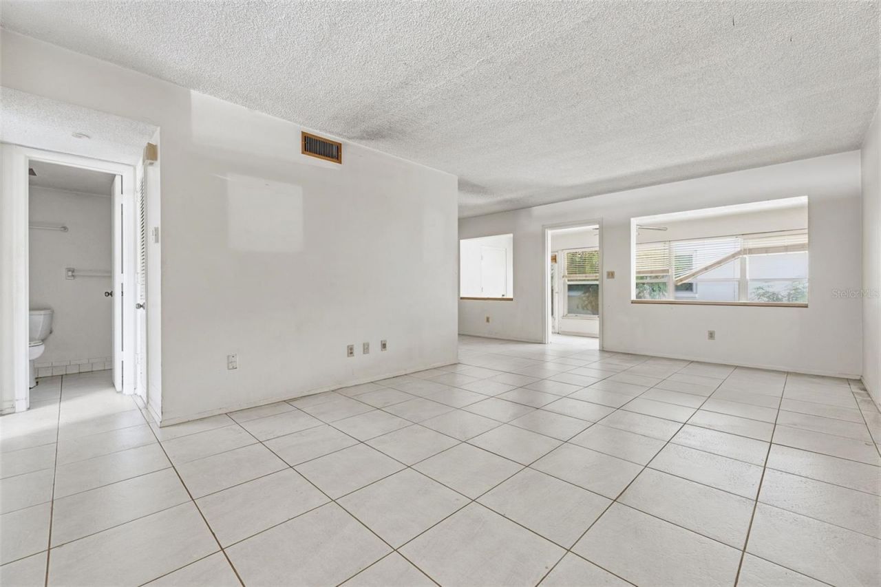 3100 Hartford Street N, Unit 129, Saint Petersburg, FL 33713 Photo