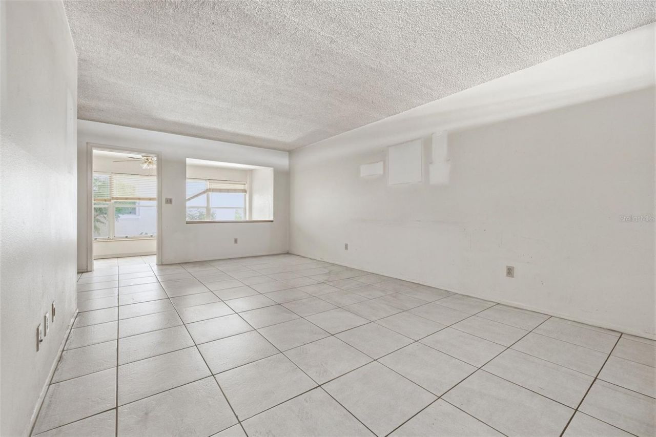 3100 Hartford Street N, Unit 129, Saint Petersburg, FL 33713 Photo