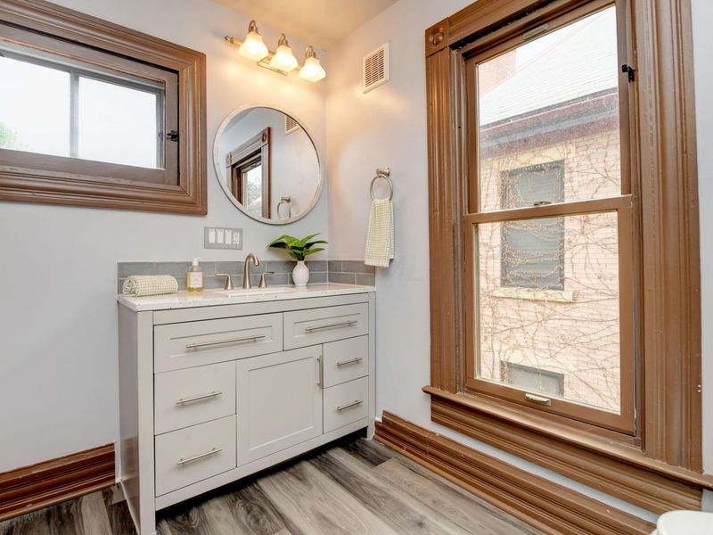 355 King Avenue, Columbus, OH 43201 Photo 25