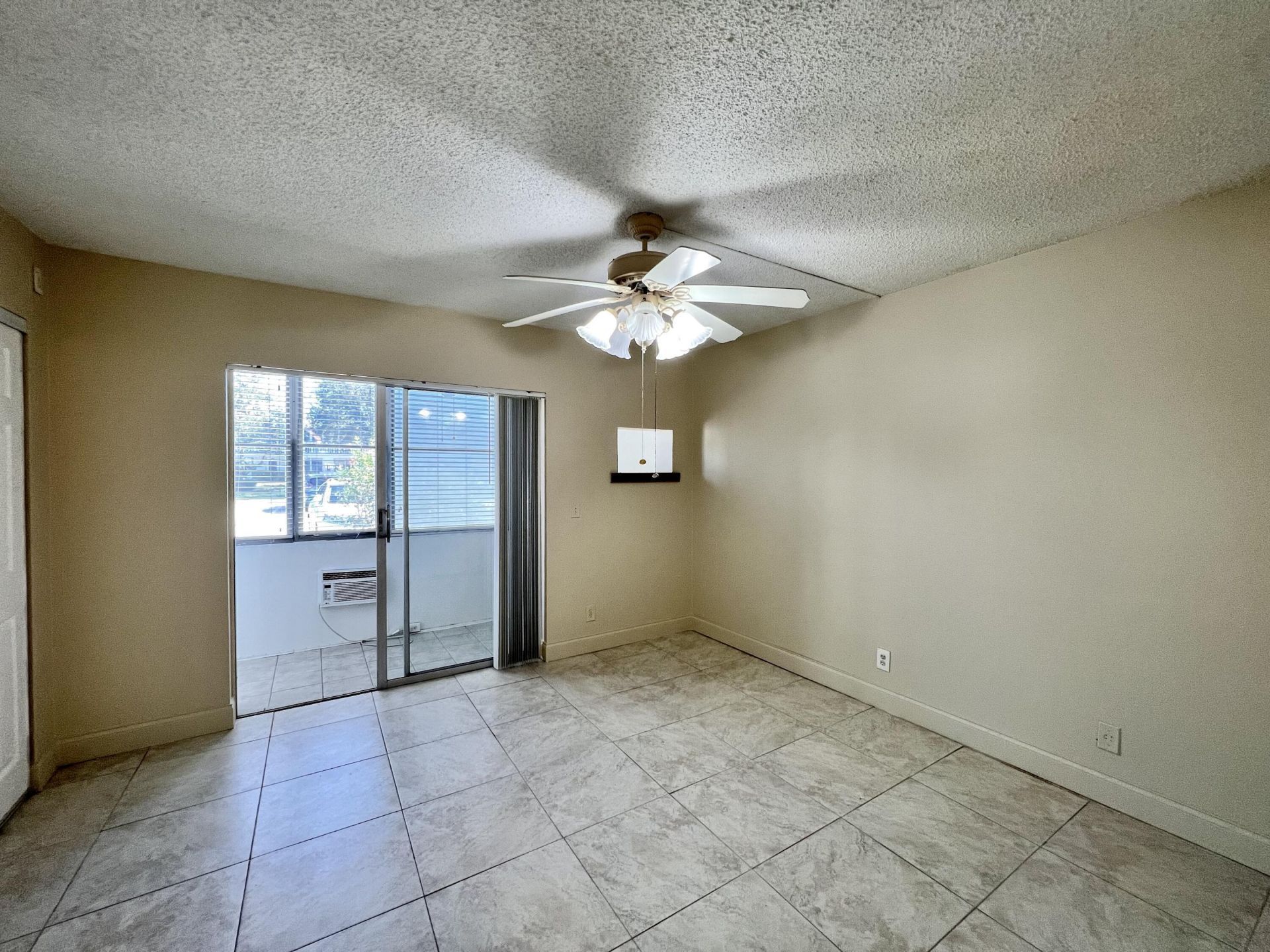 94 Windsor E, West Palm Beach, FL 33417 Photo