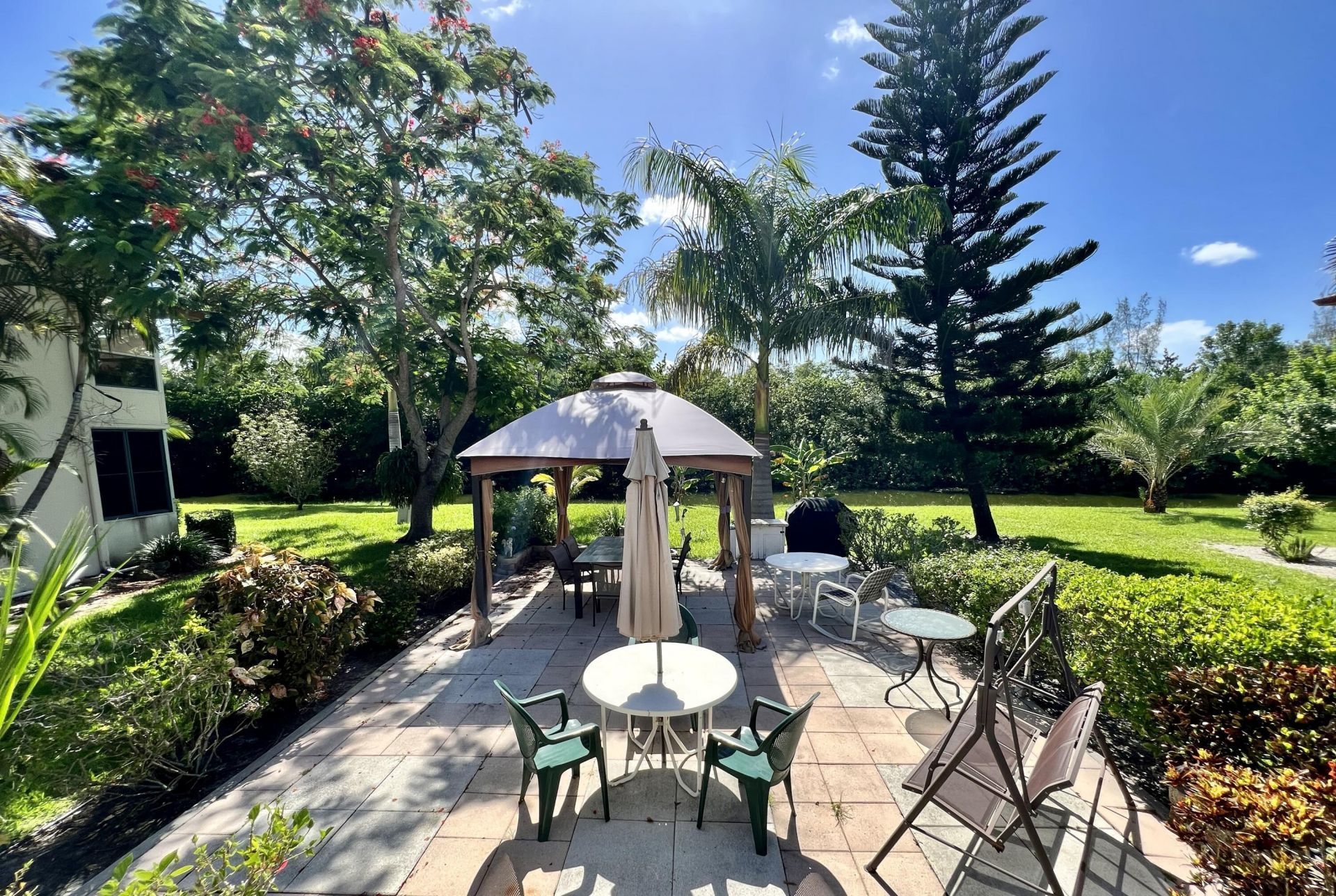 94 Windsor E, West Palm Beach, FL 33417 Photo