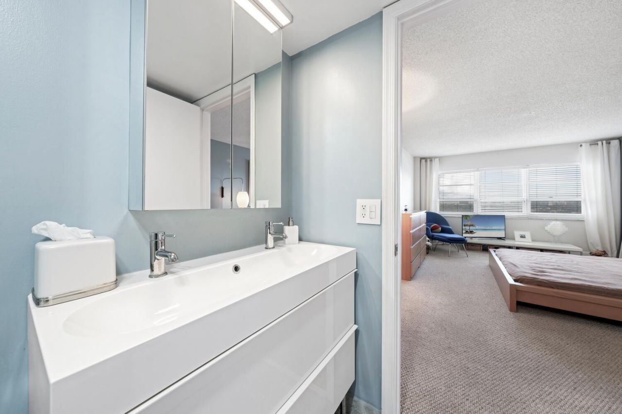 340 Sunset Drive, Unit 806, Fort Lauderdale, FL 33301 Photo