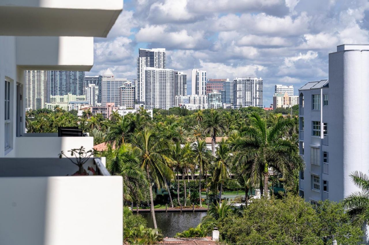 340 Sunset Drive, Unit 806, Fort Lauderdale, FL 33301 Photo