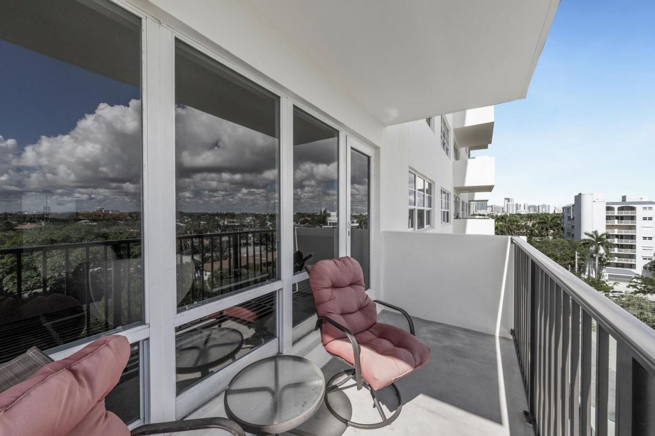 340 Sunset Drive, Unit 806, Fort Lauderdale, FL 33301 Photo