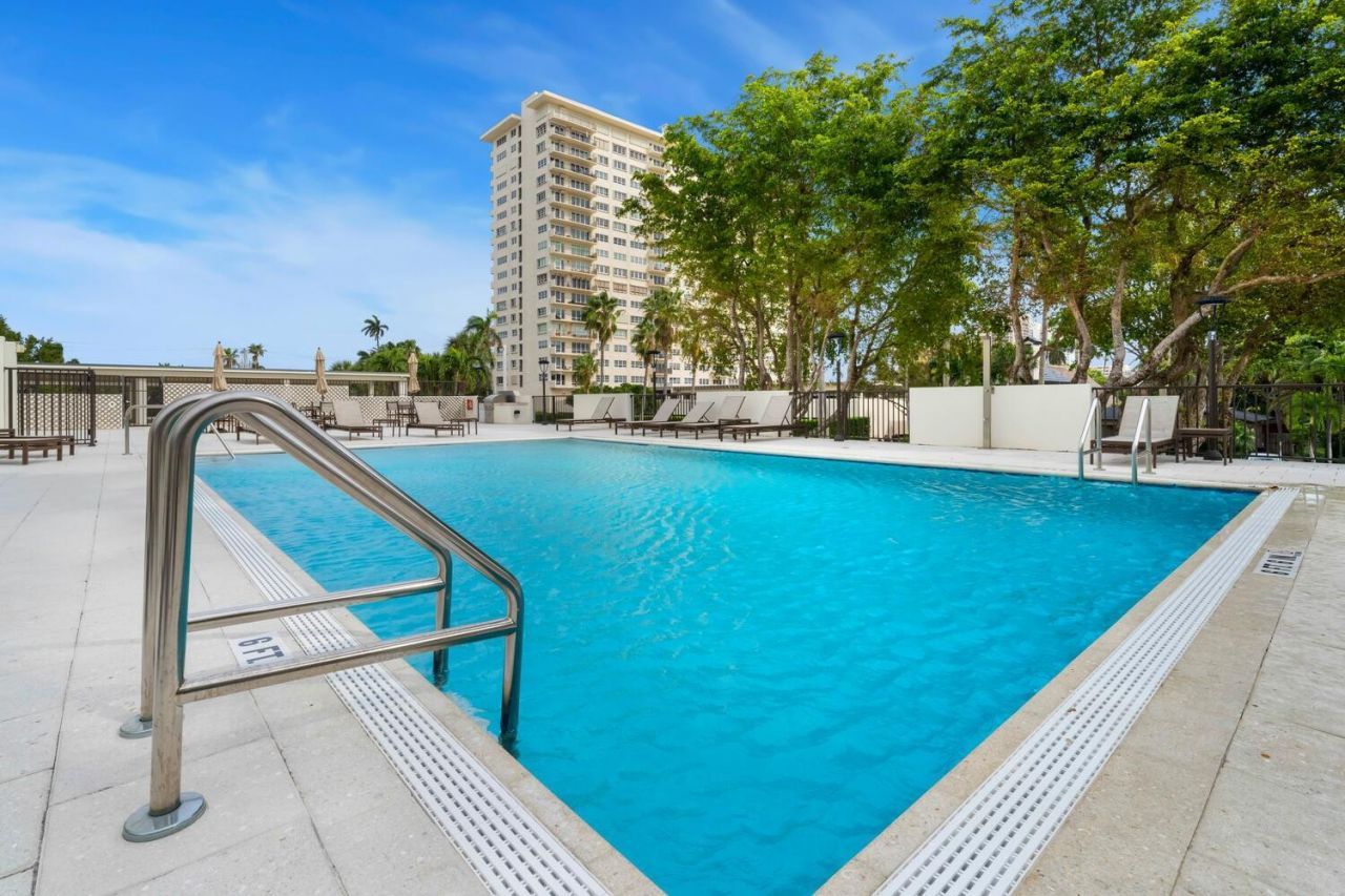 340 Sunset Drive, Unit 806, Fort Lauderdale, FL 33301 Photo
