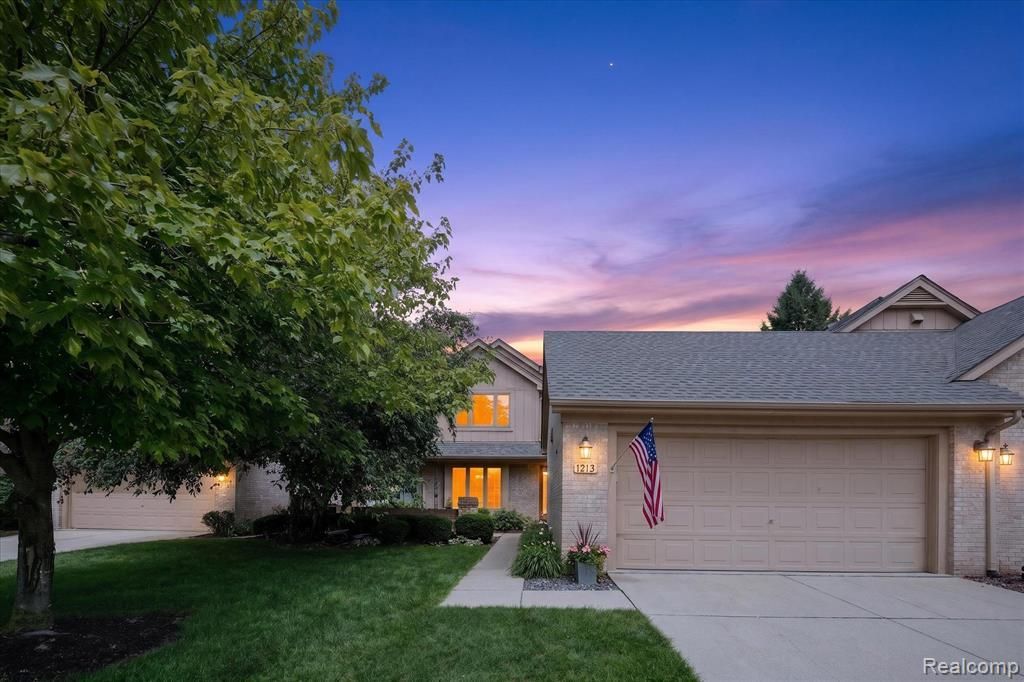 1213 Autumn Drive, Troy, MI 48098 Main Photo