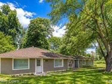 5028 Pheasant Road, Waterford Twp, MI 48327