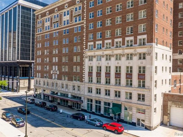 525 W LAFAYETTE Boulevard, Detroit, MI 48226