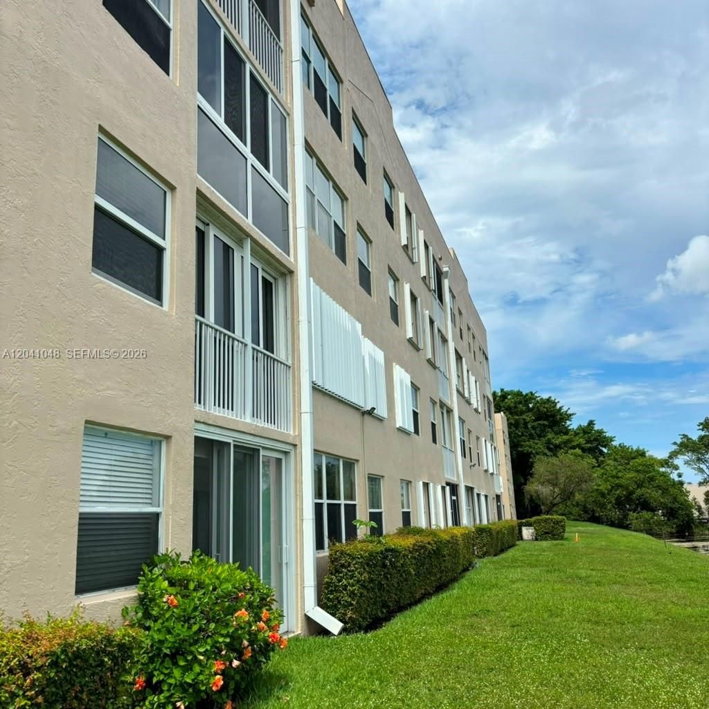 10160 NW 24th Pl, Unit 205, Sunrise, FL 33322 Photo